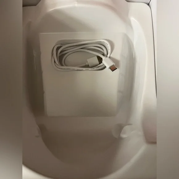 Dr. Dennis Gross DRx SpectraLite FaceWare Pro LED Mask - White and Gold - Picture 5 of 9